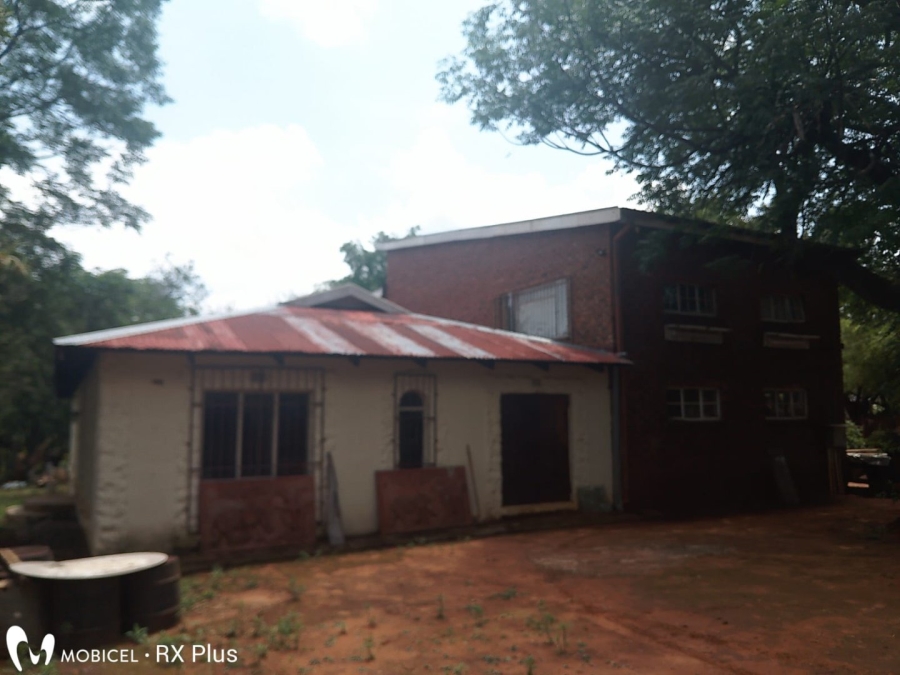 6 Bedroom Property for Sale in Hartbeespoort Rural North West